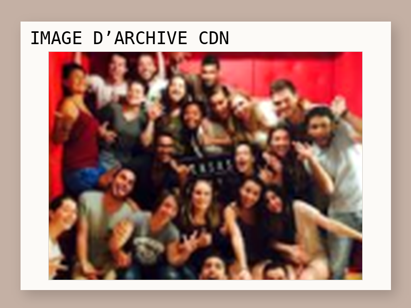 Une soirée pour fêter un anniversaire dans le restaurant Pizza Hut d’Opéra.